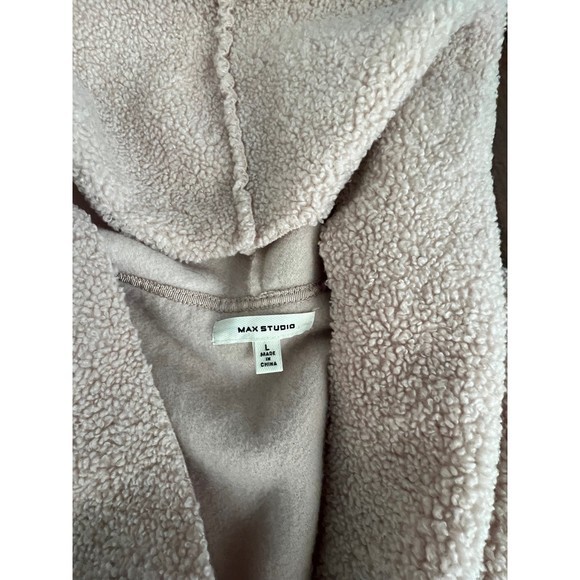 Max Studio Hooded Faux Fur‎ Shearling 3 Clasp Coat Large - Picture 4 of 6